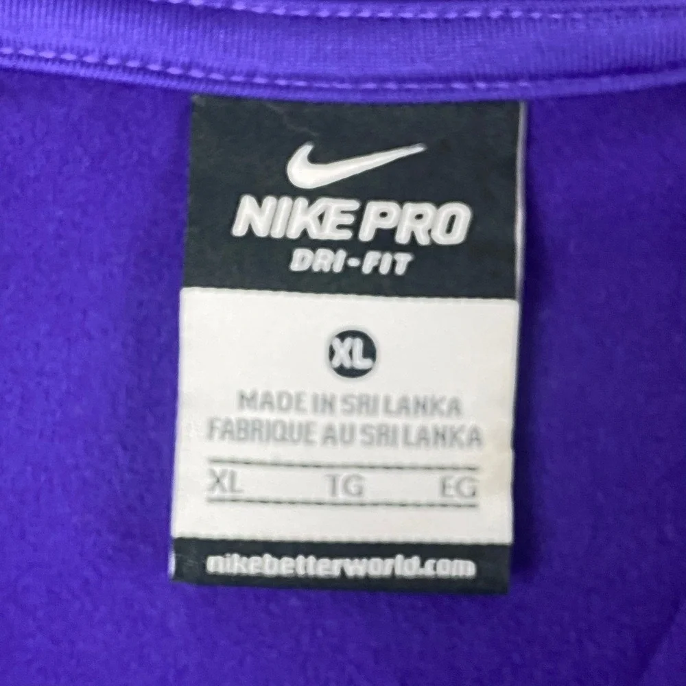 Nike Womens XL Quarter Zip Pullover Purple Dri-FIT Long Sleeve Thumbholes